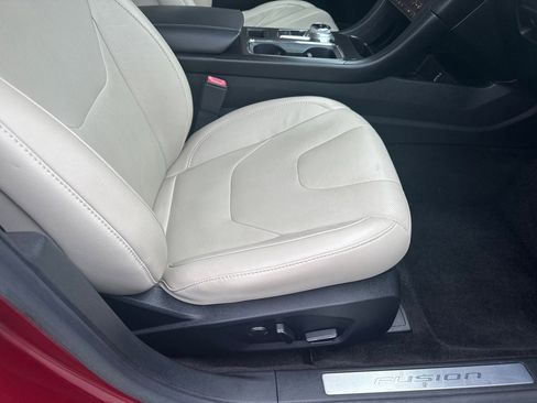 Used 2017 Ford Fusion Titanium FWD image 10