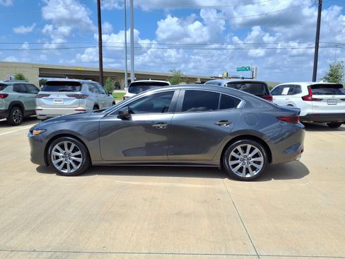 Used 2025 MAZDA MAZDA3 s FWD image 3