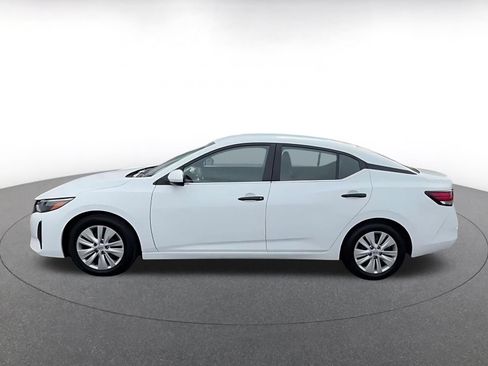 Used 2025 Nissan Sentra S FWD image 9