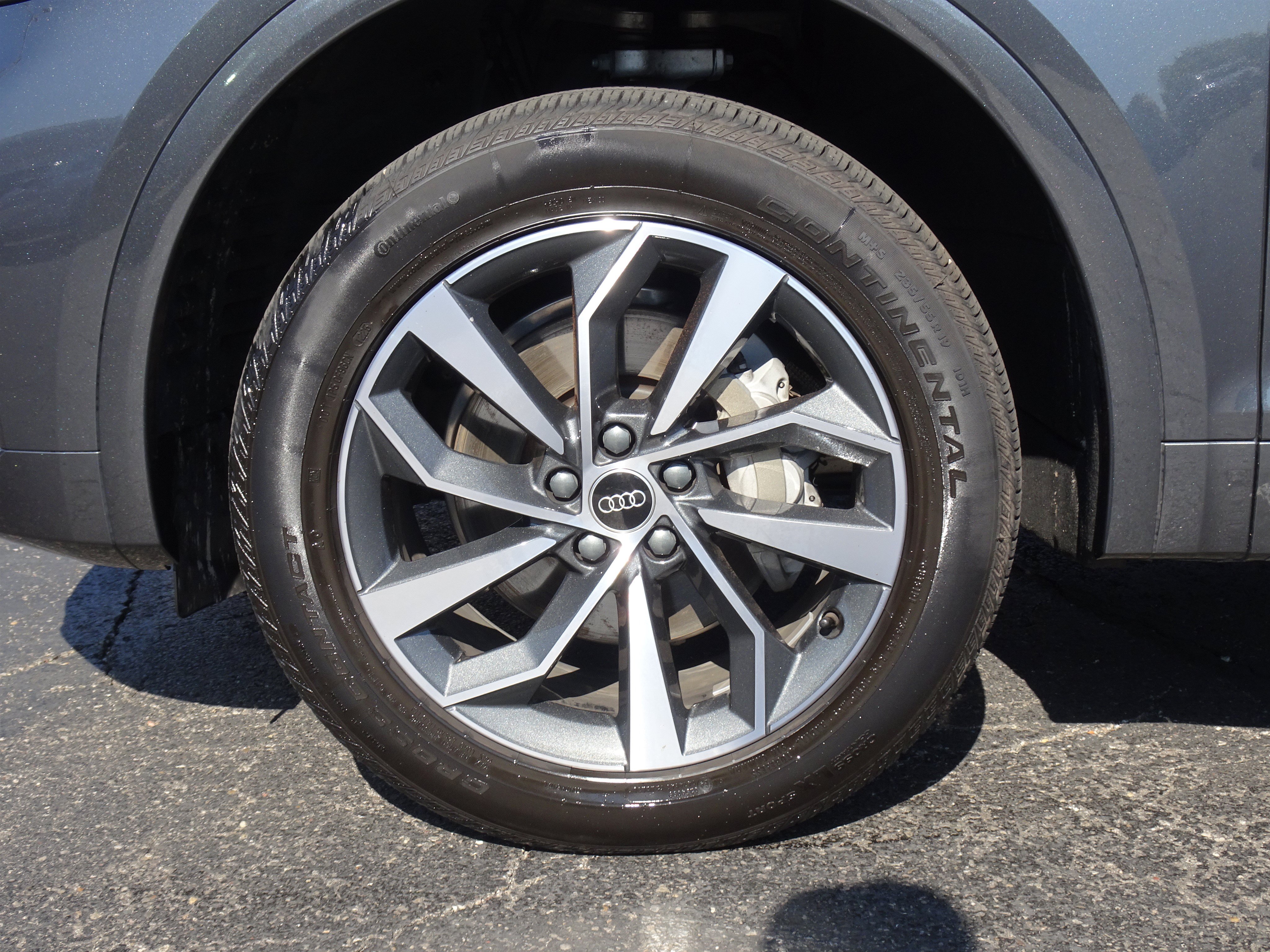 Certified 2023 Audi Q5 2.0T Premium w/ Convenience Package AWD/4WD image 8