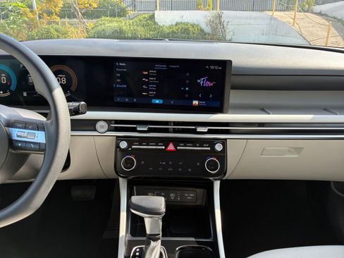 Used 2025 Hyundai Tucson SEL image 17