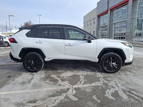 Certified 2025 Toyota RAV4 XSE image 7