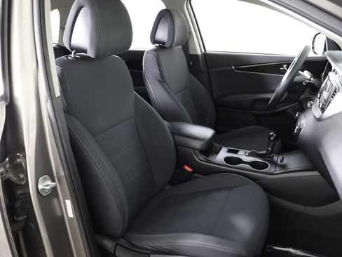 Used 2016 Kia Sorento L FWD image 24
