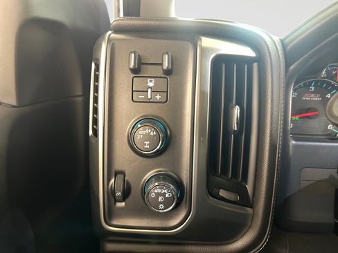 Used 2018 Chevrolet Silverado 1500 LTZ Z71 w/ LTZ Plus Package AWD/4WD image 17