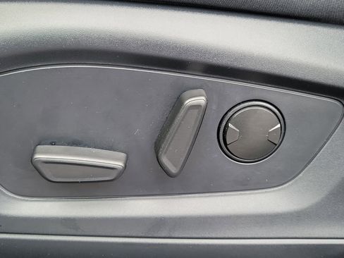 Used 2025 Ford Explorer Active image 22