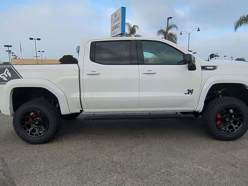 New 2025 GMC Sierra 1500 AT4 w/ AT4 Premium Package image 10