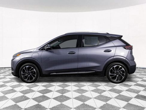 Used 2023 Chevrolet Bolt EUV Premier w/ Sun & Sound Package image 11