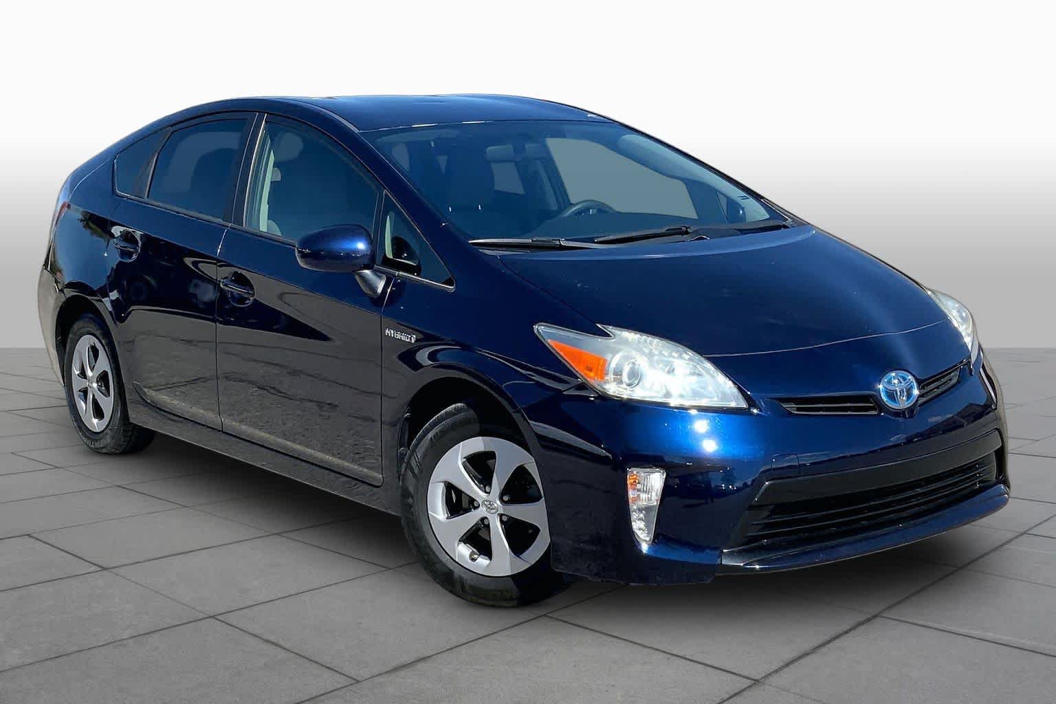 Used 2014 Toyota Prius Three FWD image 3