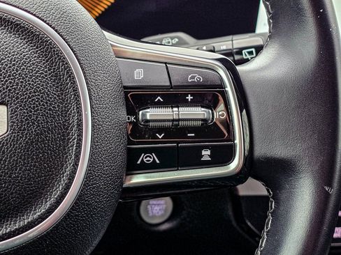 Used 2024 Kia Sorento S image 24