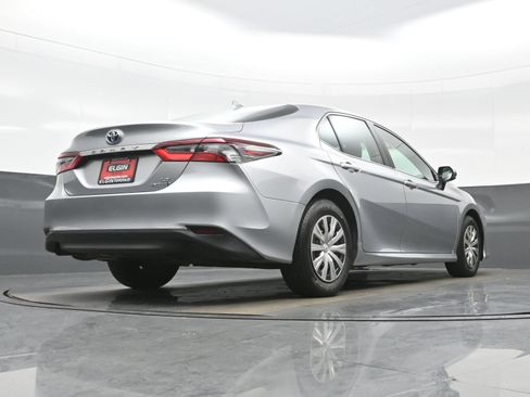 Used 2023 Toyota Camry LE FWD image 31