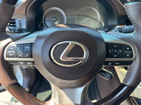 Used 2017 Lexus ES 350 w/ Luxury Package FWD image 25
