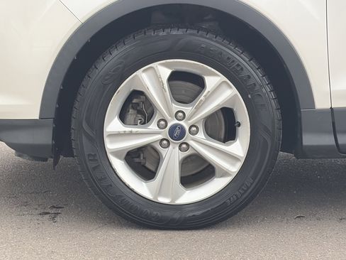 Used 2015 Ford Escape SE w/ Equipment Group 201A AWD/4WD image 12