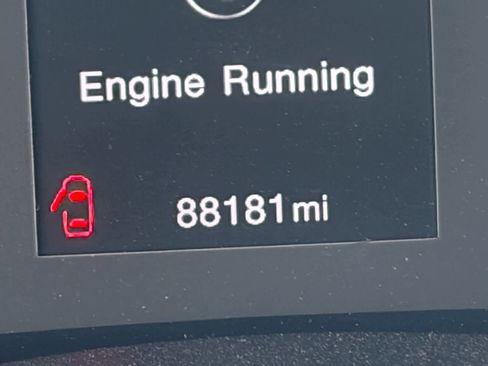 Used 2019 Jeep Renegade Latitude w/ Popular Equipment Group image 20