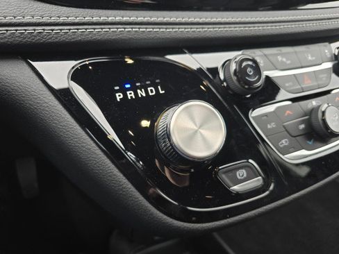 New 2026 Chrysler Pacifica Select AWD/4WD image 35