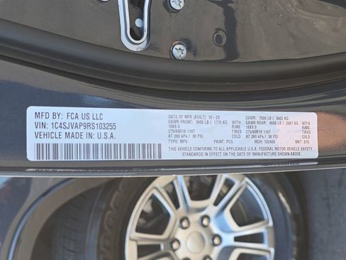 Used 2024 Jeep Wagoneer 4WD image 39