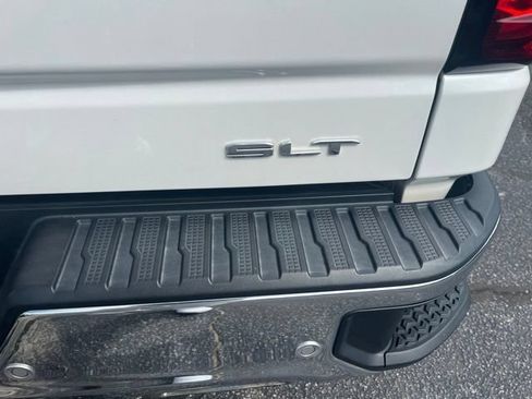 Used 2022 GMC Sierra 1500 SLT w/ SLT Premium Plus Package AWD/4WD image 6