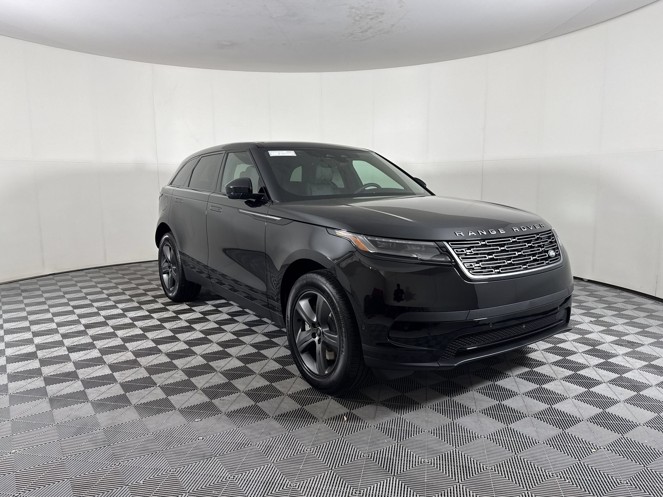 New 2026 Land Rover Range Rover Velar S AWD/4WD image 7