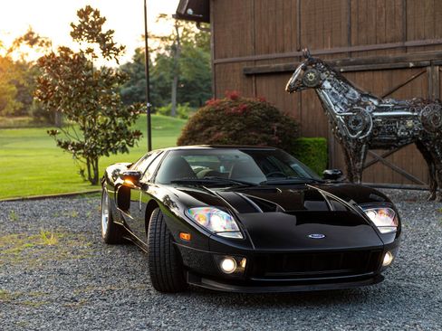 Used 2006 Ford GT RWD image 24