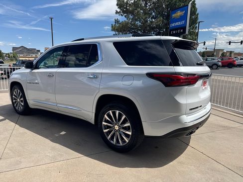 Used 2023 Chevrolet Traverse Premier AWD/4WD image 3