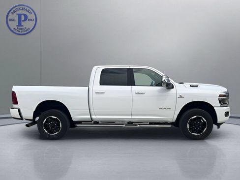 Used 2025 RAM 3500 Laramie AWD/4WD image 8
