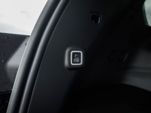 New 2026 Jeep Cherokee Overland AWD/4WD image 9
