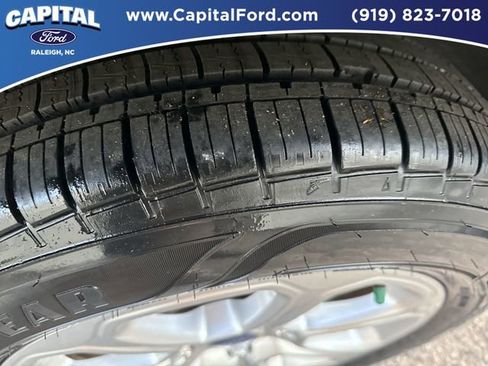 Used 2020 Ford EcoSport SE w/ SE Convenience Package image 14