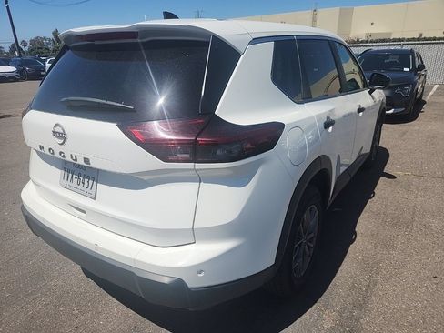 Used 2024 Nissan Rogue S FWD image 12