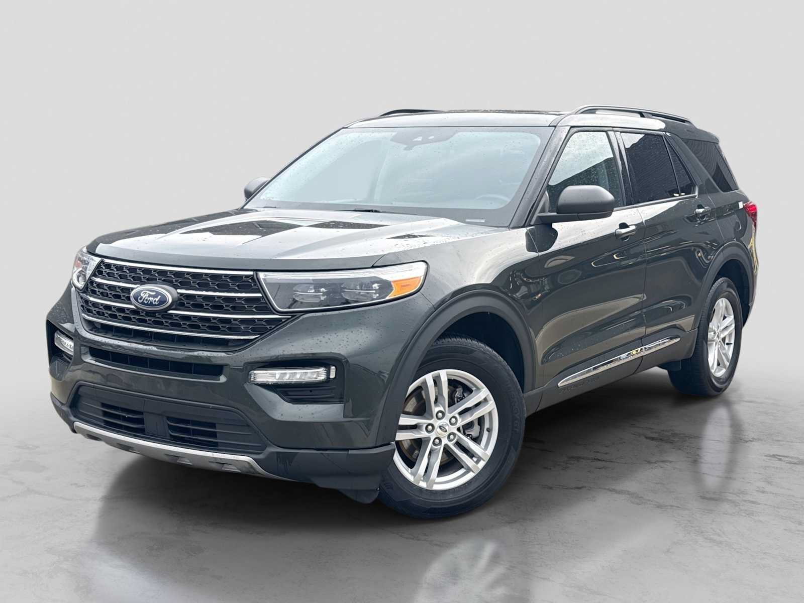 Used 2023 Ford Explorer XLT w/ Equipment Group 202A AWD/4WD image 1