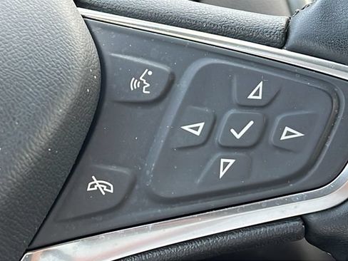 Used 2024 Chevrolet Equinox LT FWD image 26