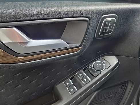 Used 2020 Ford Escape Titanium AWD/4WD image 16