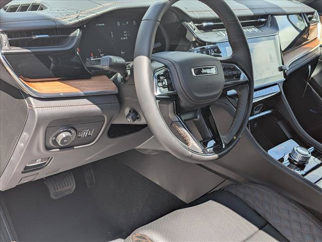 New 2026 Jeep Grand Cherokee Summit w/ Obsidian Package AWD/4WD image 3