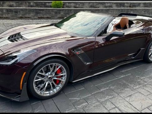 Used 2018 Chevrolet Corvette Z06 w/ Z07 Performance Package RWD image 3