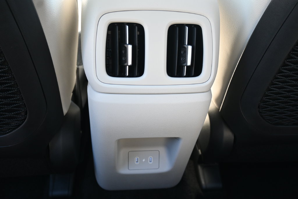 New 2026 Hyundai Tucson Limited AWD/4WD image 13