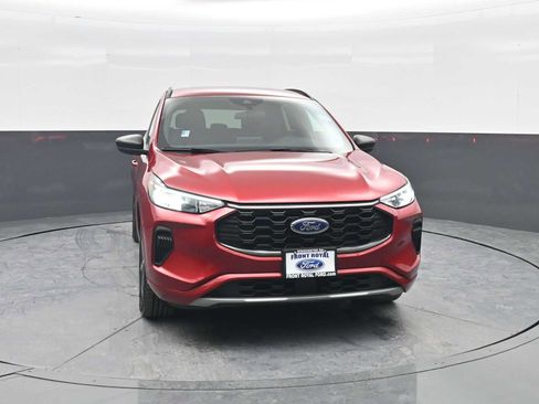 Used 2024 Ford Escape ST-Line image 2