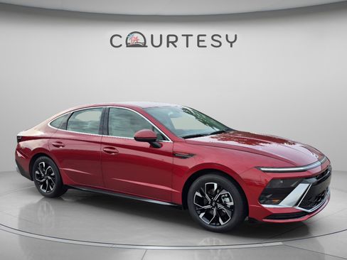 Certified 2025 Hyundai Sonata SEL FWD image 7
