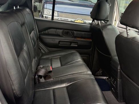 Used 2001 INFINITI QX4 4WD w/ (S02) Sport Pkg image 18