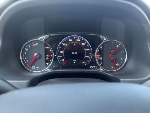 Used 2023 GMC Acadia AT4 w/ Technology Package AWD/4WD image 9