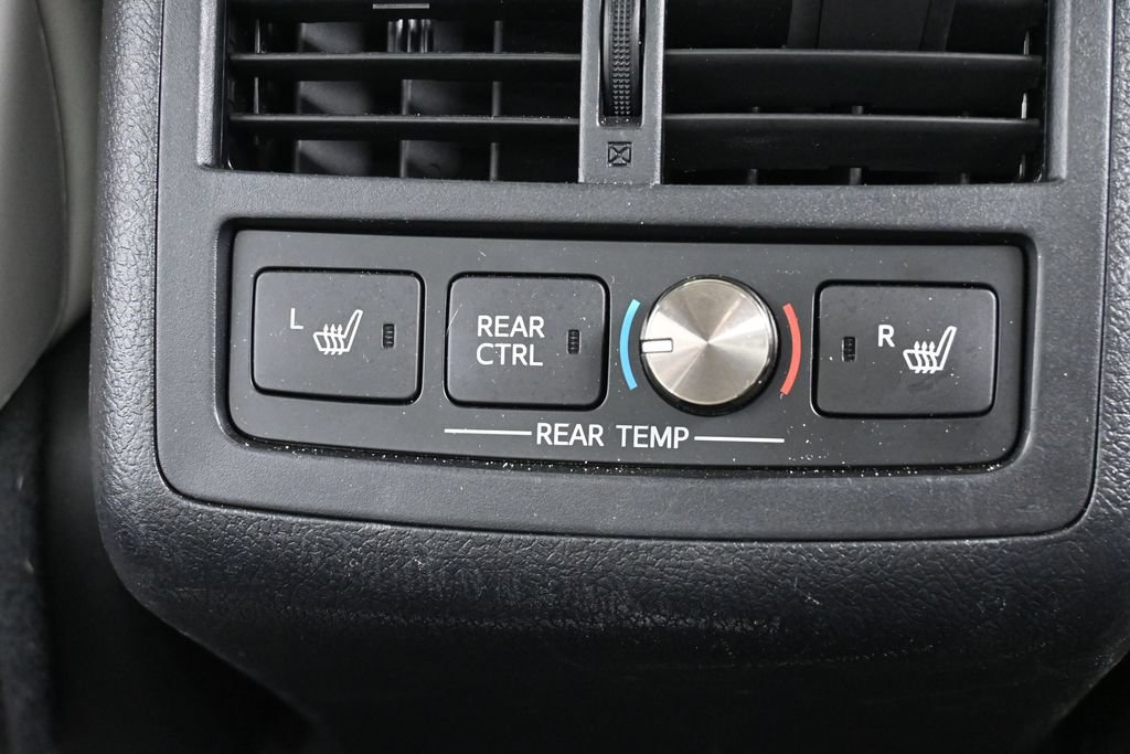 Used 2013 Toyota Avalon Limited FWD image 35