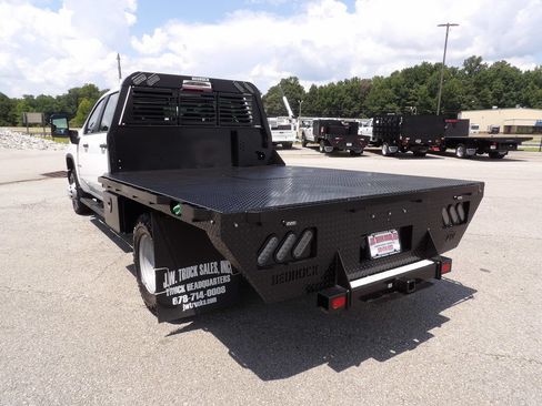Used 2024 Chevrolet Silverado 3500 W/T w/ Snow Plow Prep Package AWD/4WD image 5