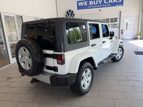 Used 2012 Jeep Wrangler Unlimited Sahara w/ Connectivity Group image 5