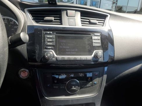 Used 2018 Nissan Sentra SR w/ SR Midnight Edition Package image 6