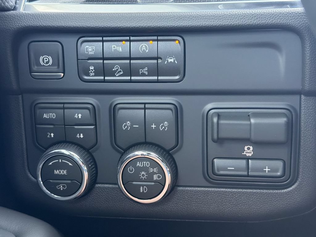 New 2026 Chevrolet Tahoe RST w/ Advanced Technology Package AWD/4WD image 18