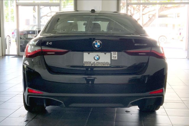 New 2026 BMW i4 eDrive40 w/ Premium Package RWD image 4