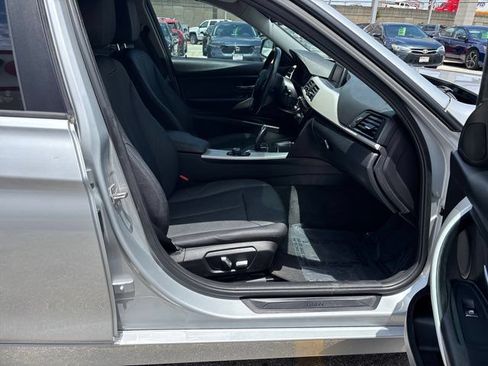 Used 2018 BMW 320i Sedan RWD image 57
