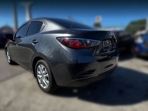 Used 2018 Toyota Yaris iA image 6