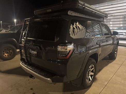 Used 2024 Toyota 4Runner TRD Off-Road Premium image 10