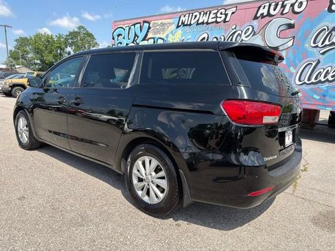 Used 2018 Kia Sedona LX FWD image 4