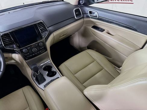 Used 2019 Jeep Grand Cherokee Limited image 27