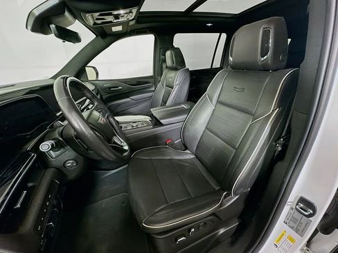 Certified 2023 Cadillac Escalade ESV Sport AWD/4WD image 23