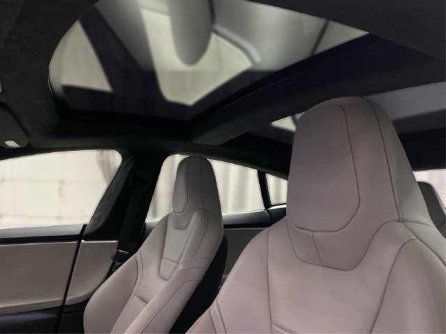 Used 2015 Tesla Model S 70D AWD/4WD image 26